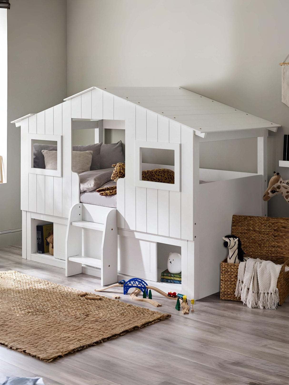 Acorn Treehouse Mid Sleeper Bed with Storage