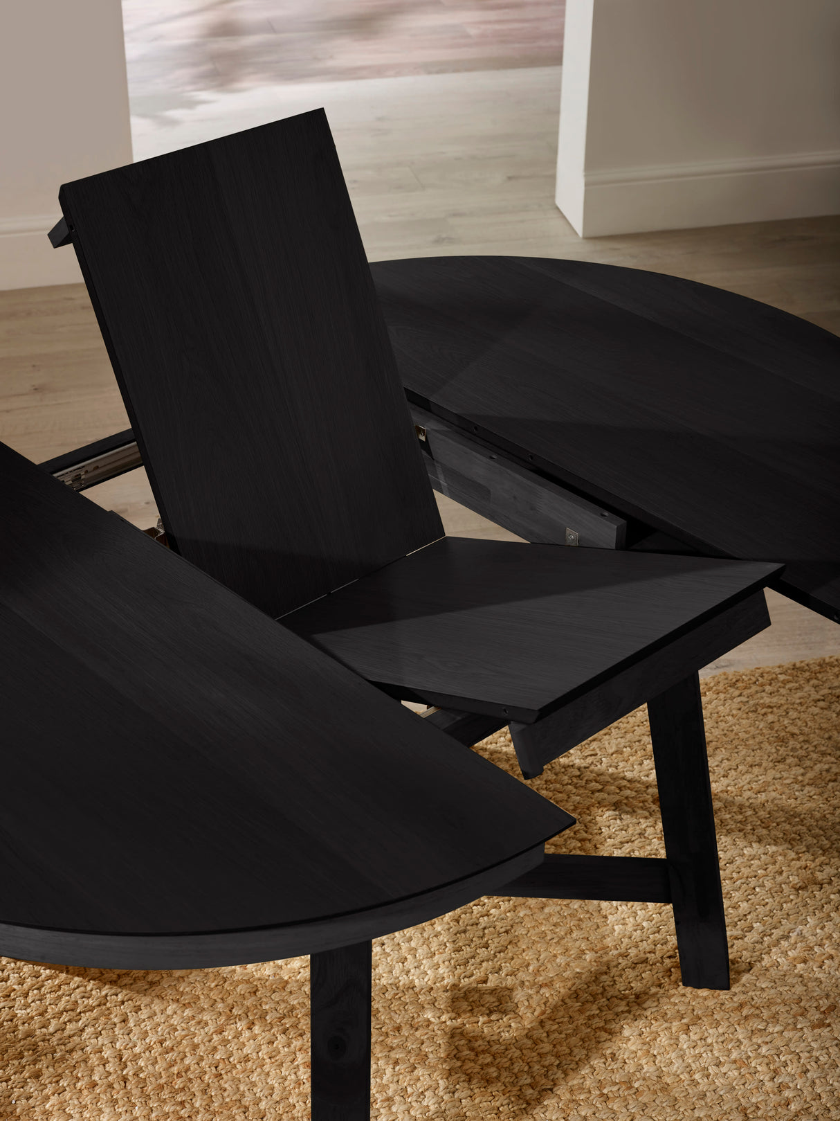 Annika Round to Oval 4-6 Seater Extending Dining Table