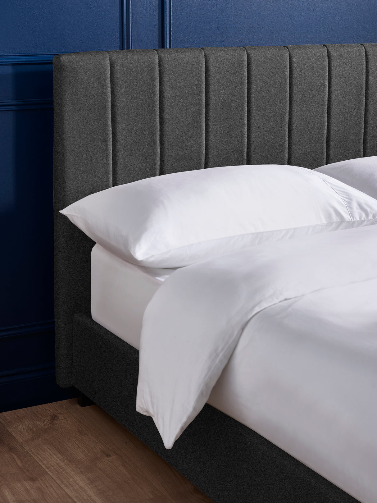 Aylen Upholstered Bed