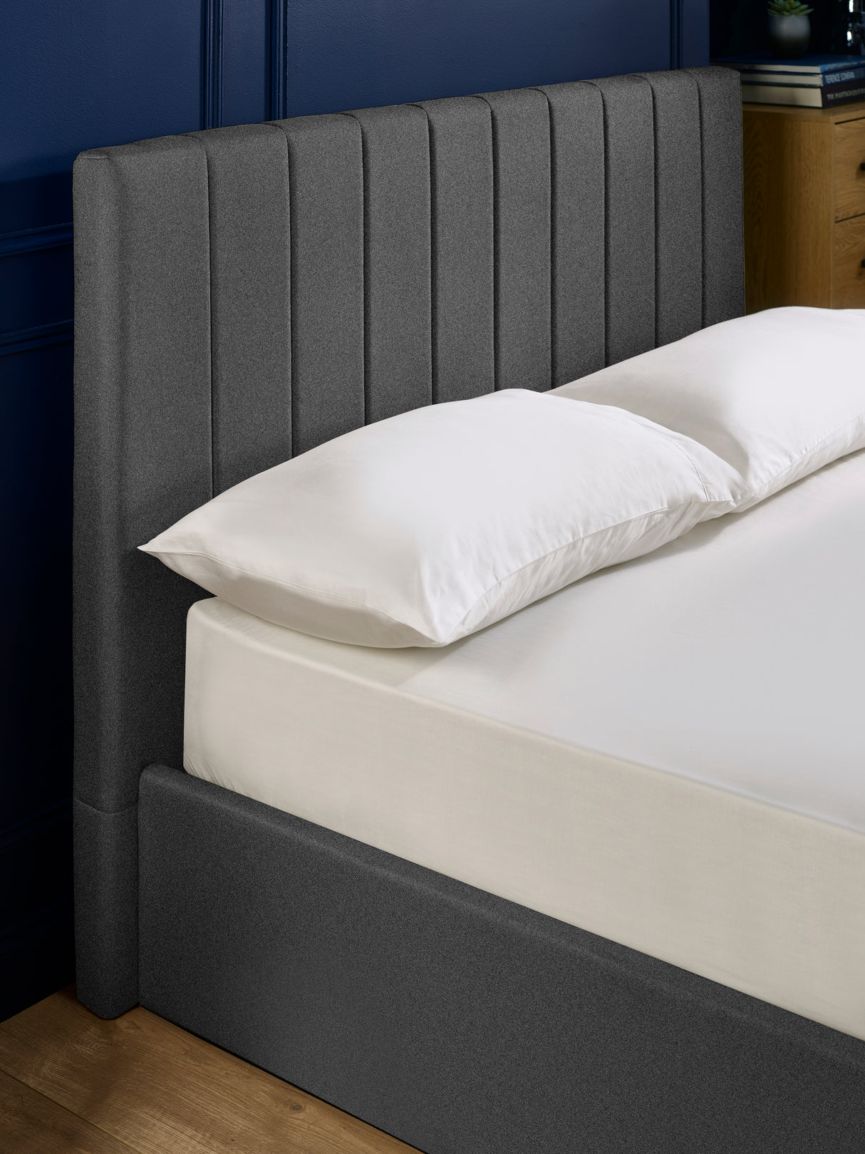 Aylen Upholstered Ottoman Storage Bed