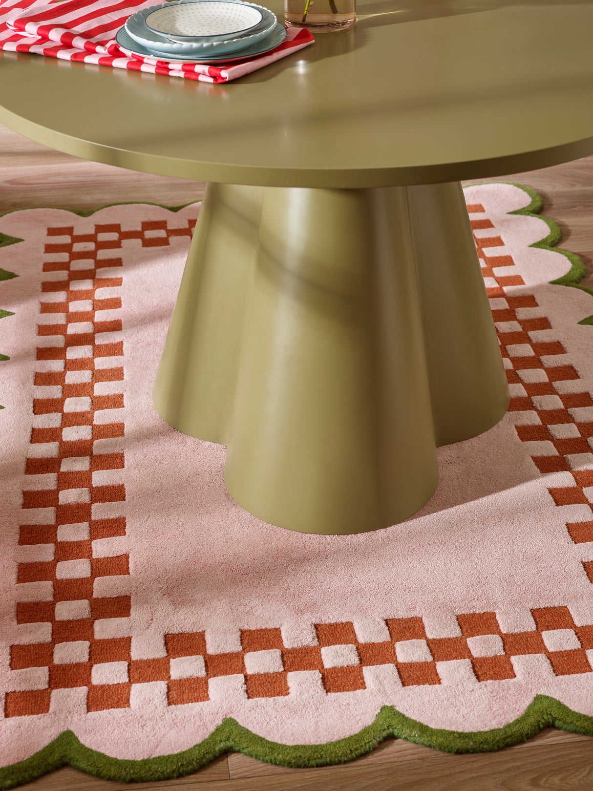 Fable Round Dining Table