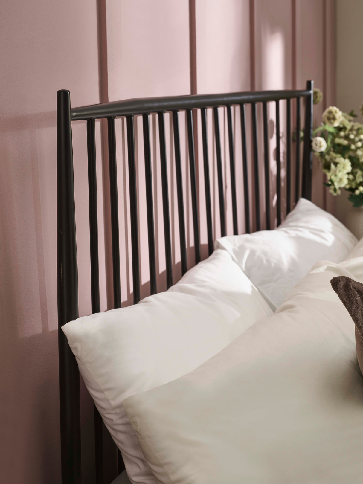 Floyd Metal Spindle Bed