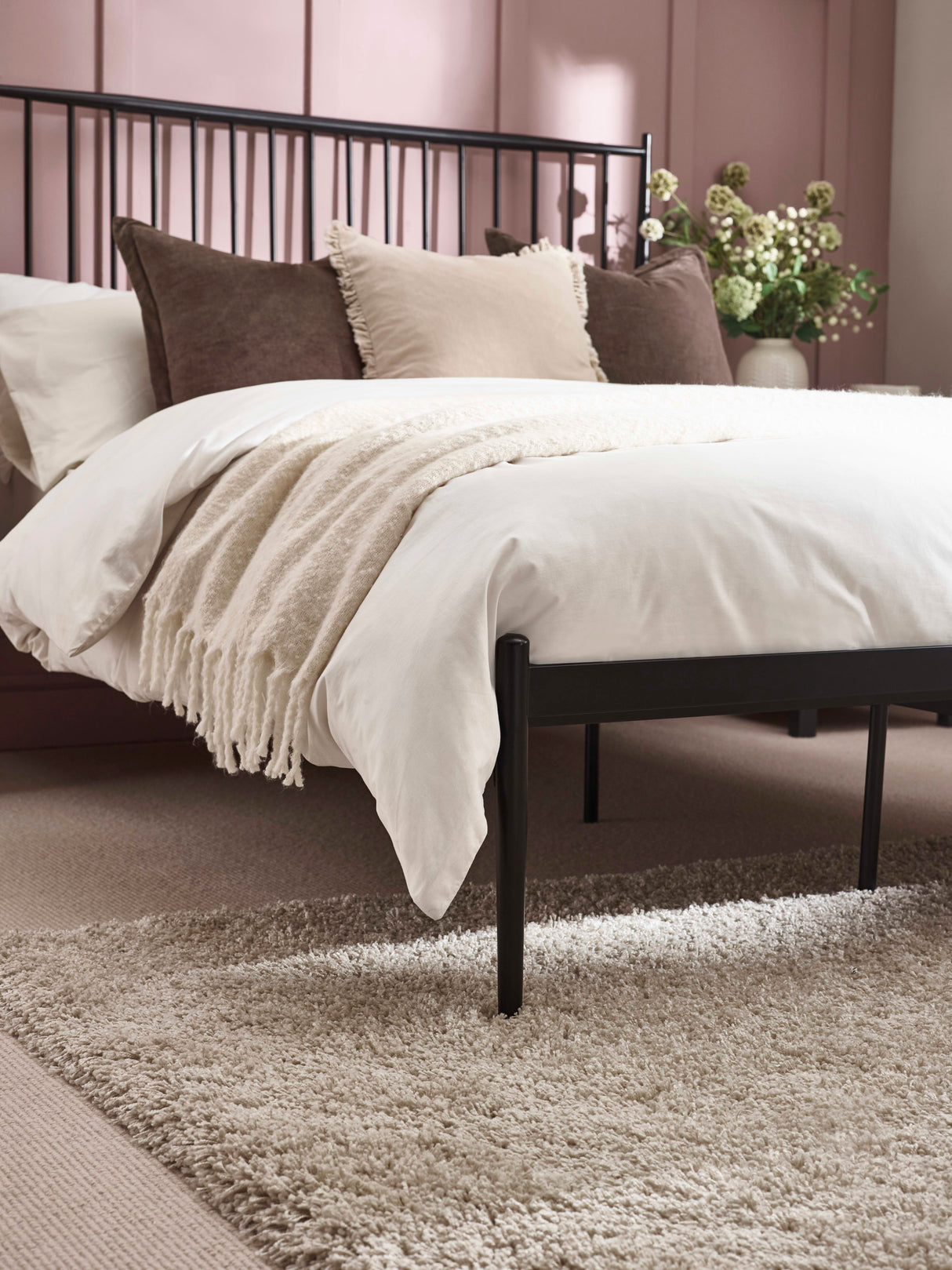 Floyd Metal Spindle Bed