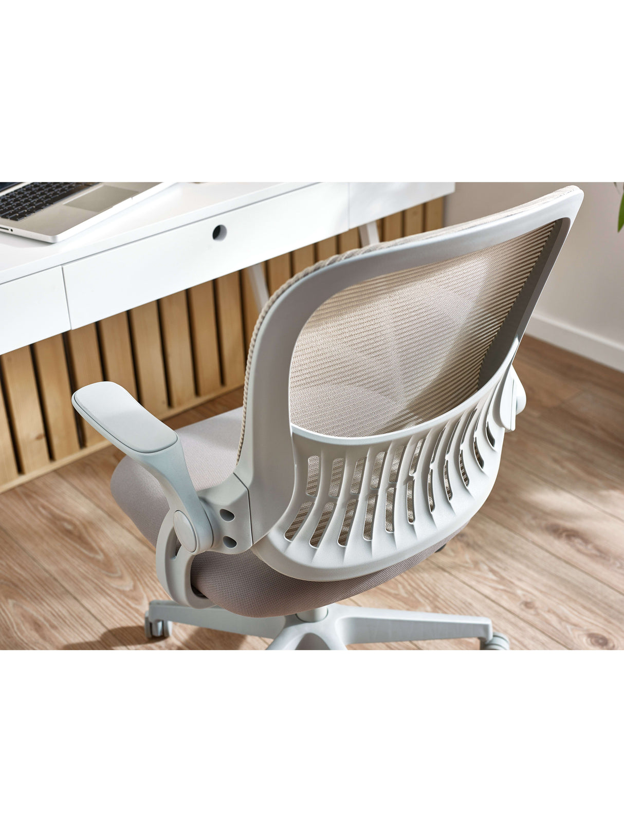 Juno Mesh office Chair