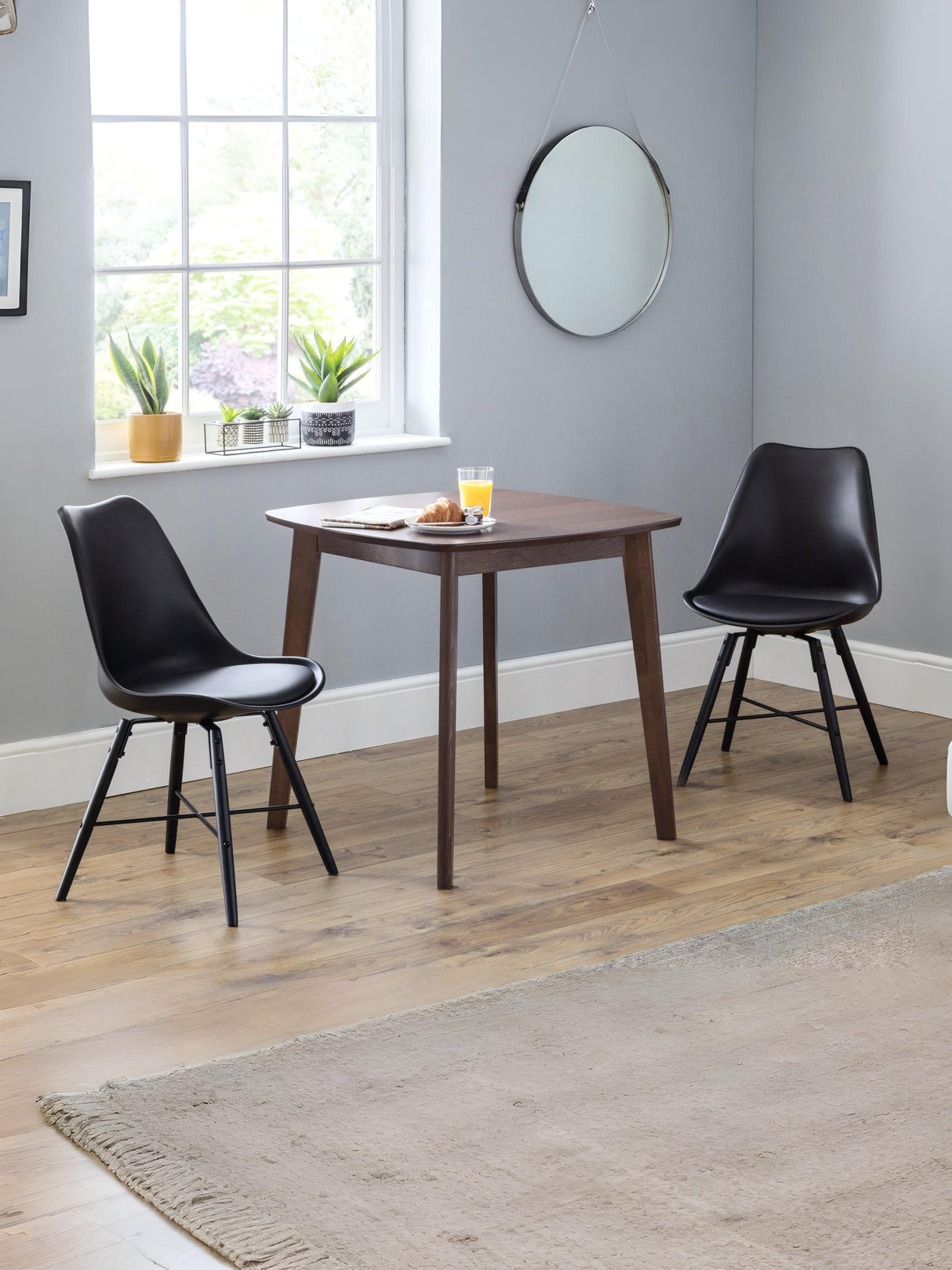 Kari Plastic Dining Chair (Set of 2)