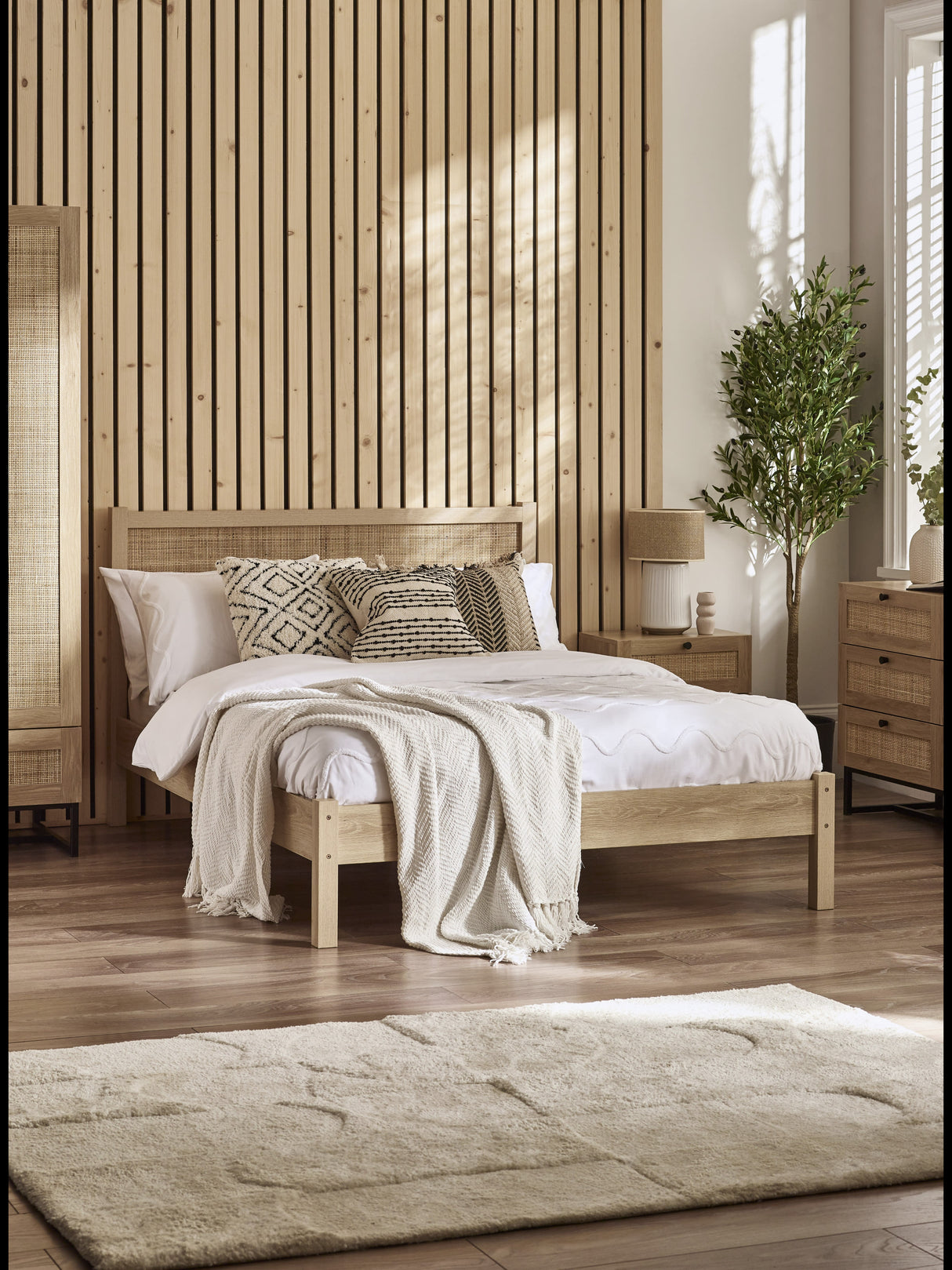 Padstow Rattan Bed