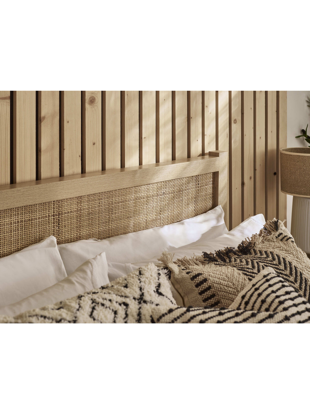 Padstow Rattan Bed