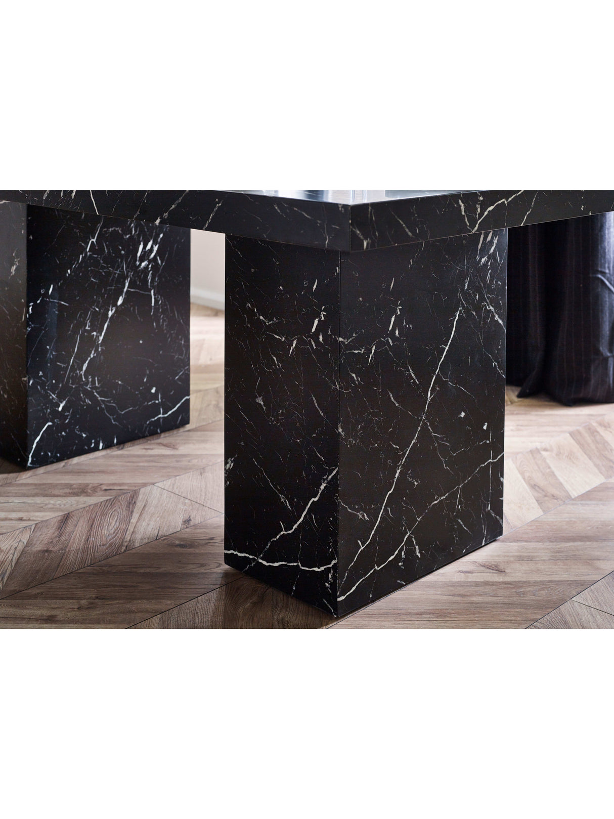 Rome Rectangular 6-8 Seater Dining Table