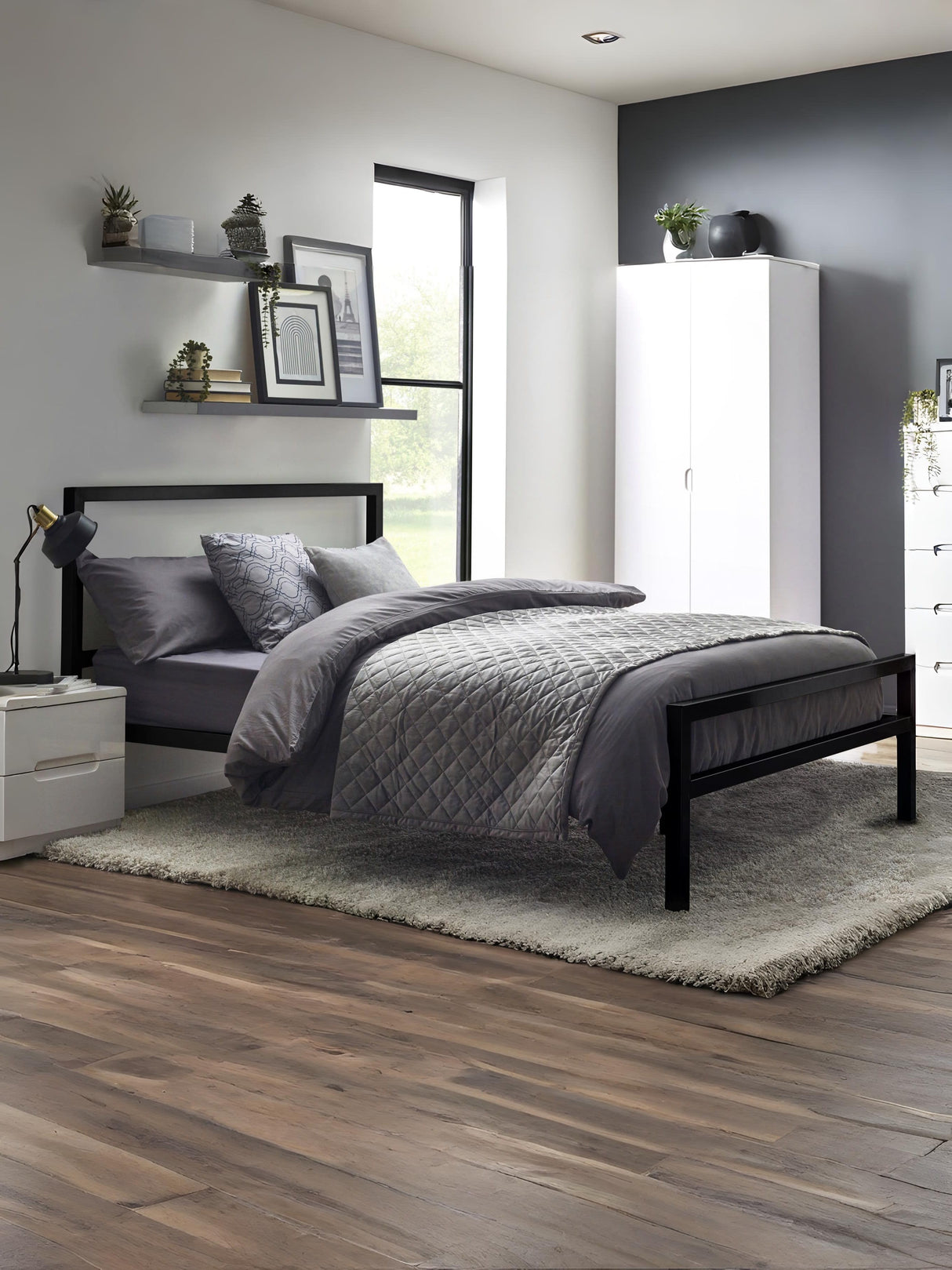 Soto Metal Bed