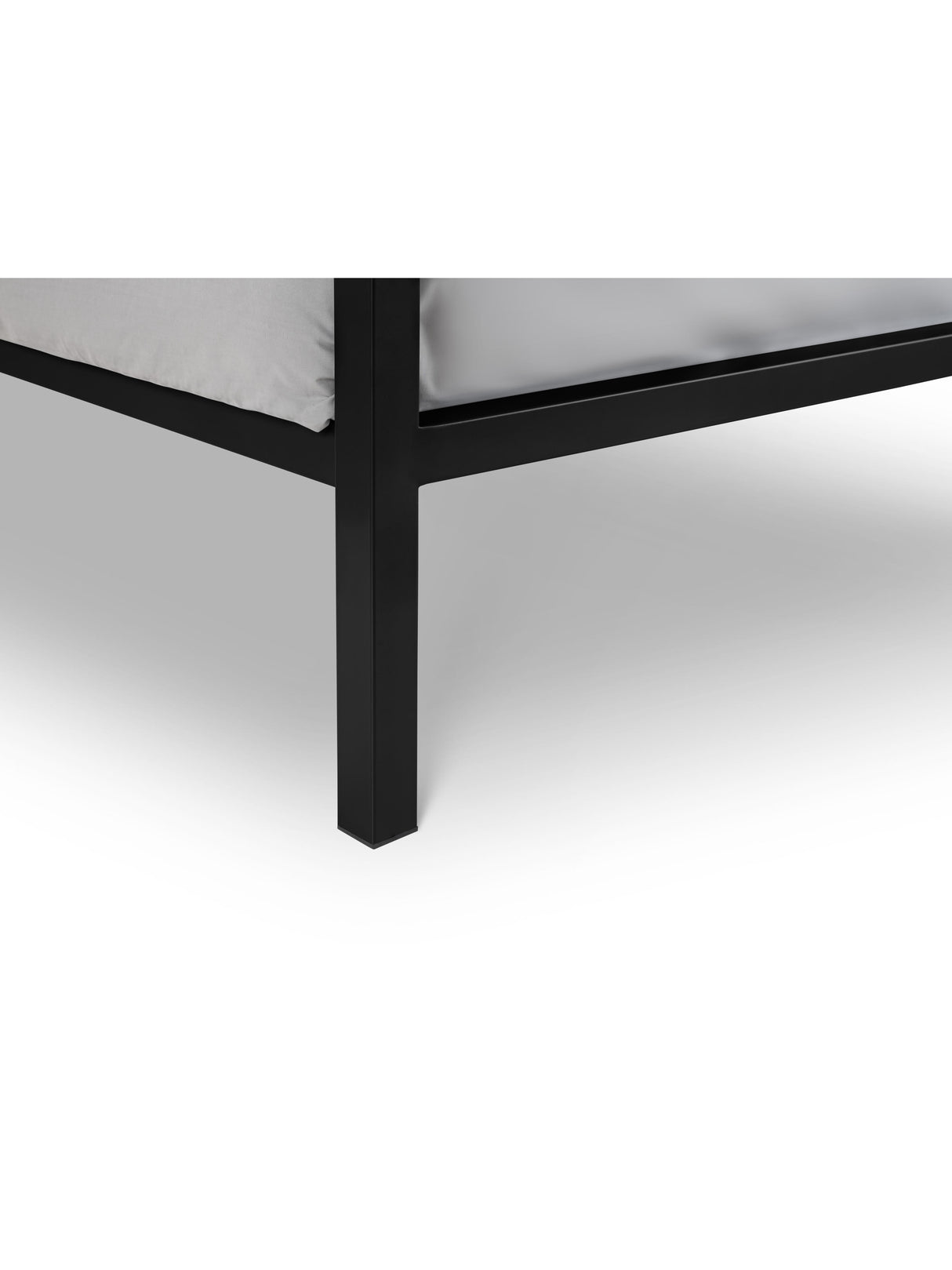 Soto Metal Bed