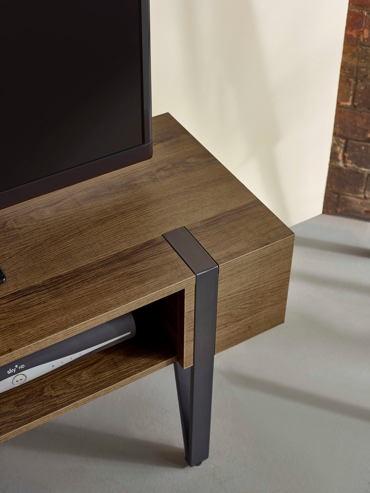 Troy TV Unit