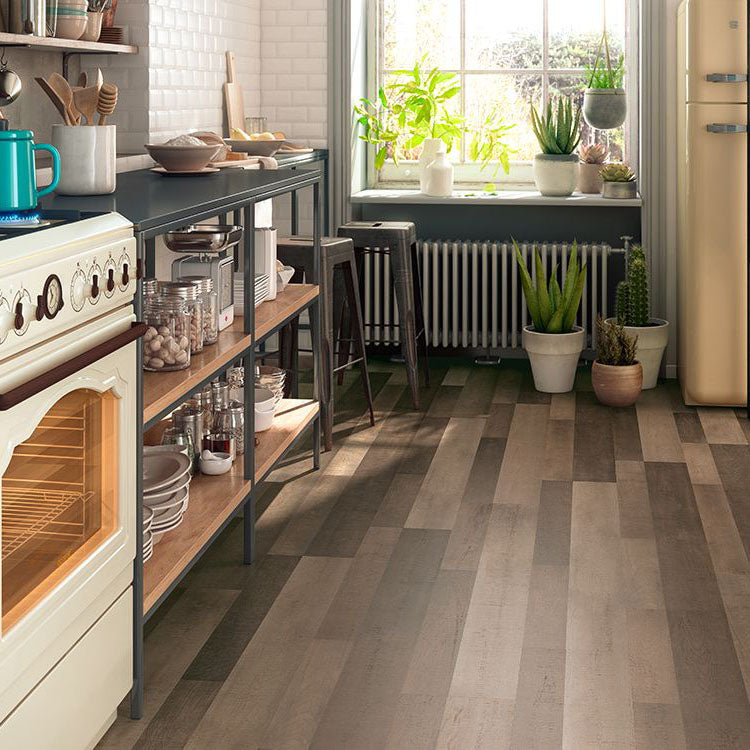 FINfloor Durable Supreme Roble Paradise Oak Wooden Laminate Flooring
