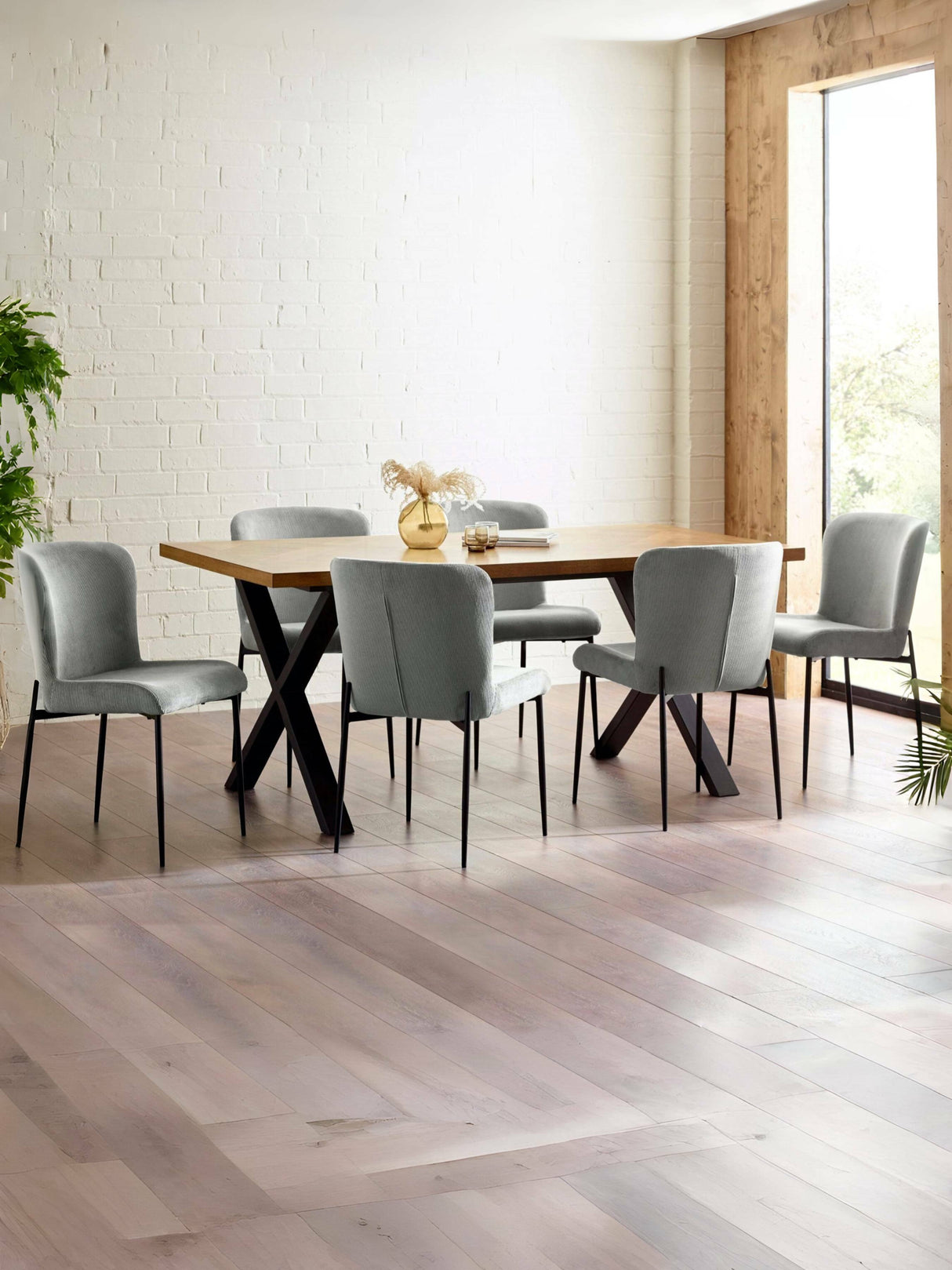 Aron Rectangular 4-6 Seater Dining Table