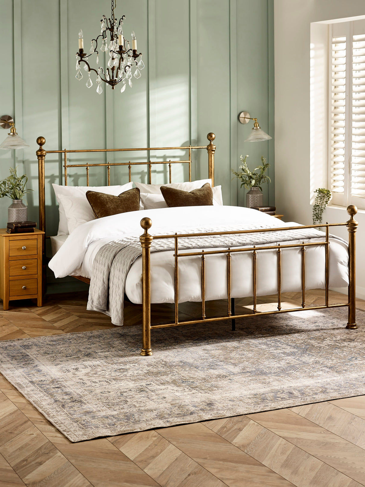 Aurelia Metal Bed