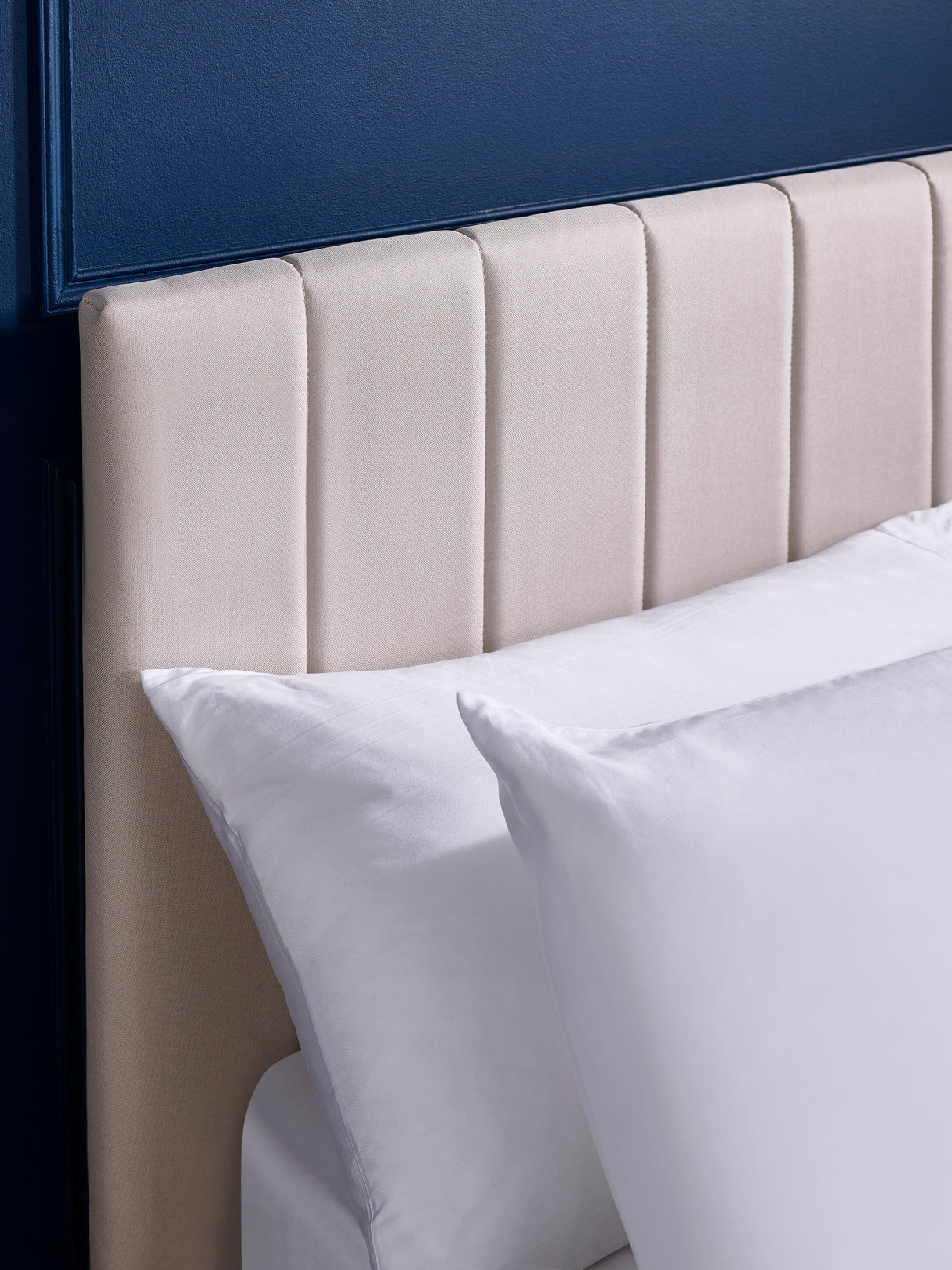 Aylen Upholstered Bed