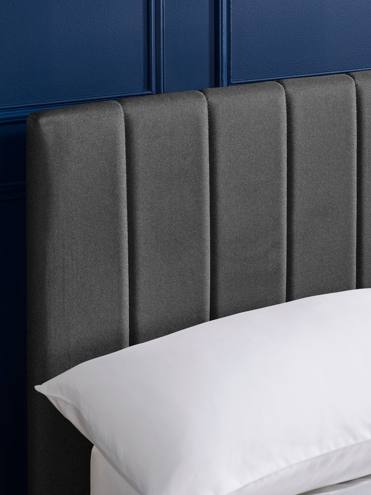 Aylen Upholstered Bed