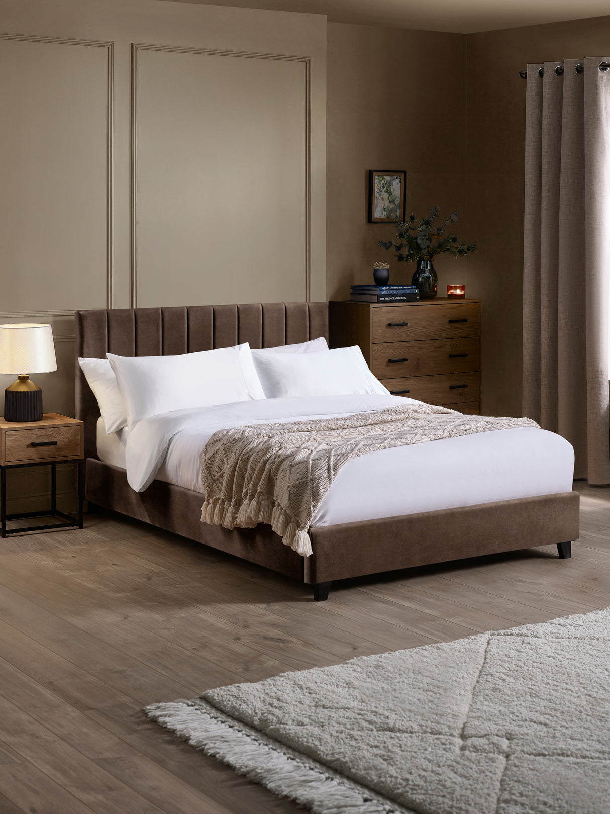 Aylen Upholstered Bed