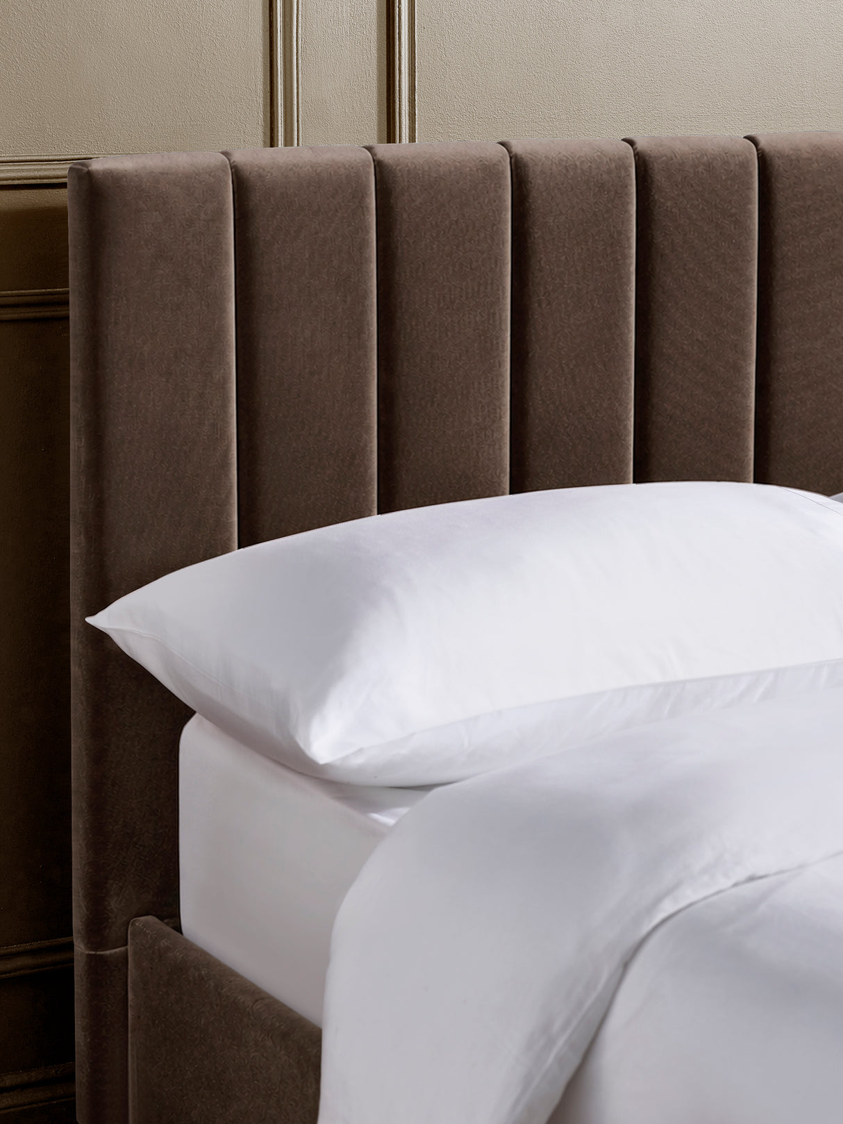 Aylen Upholstered Ottoman Storage Bed