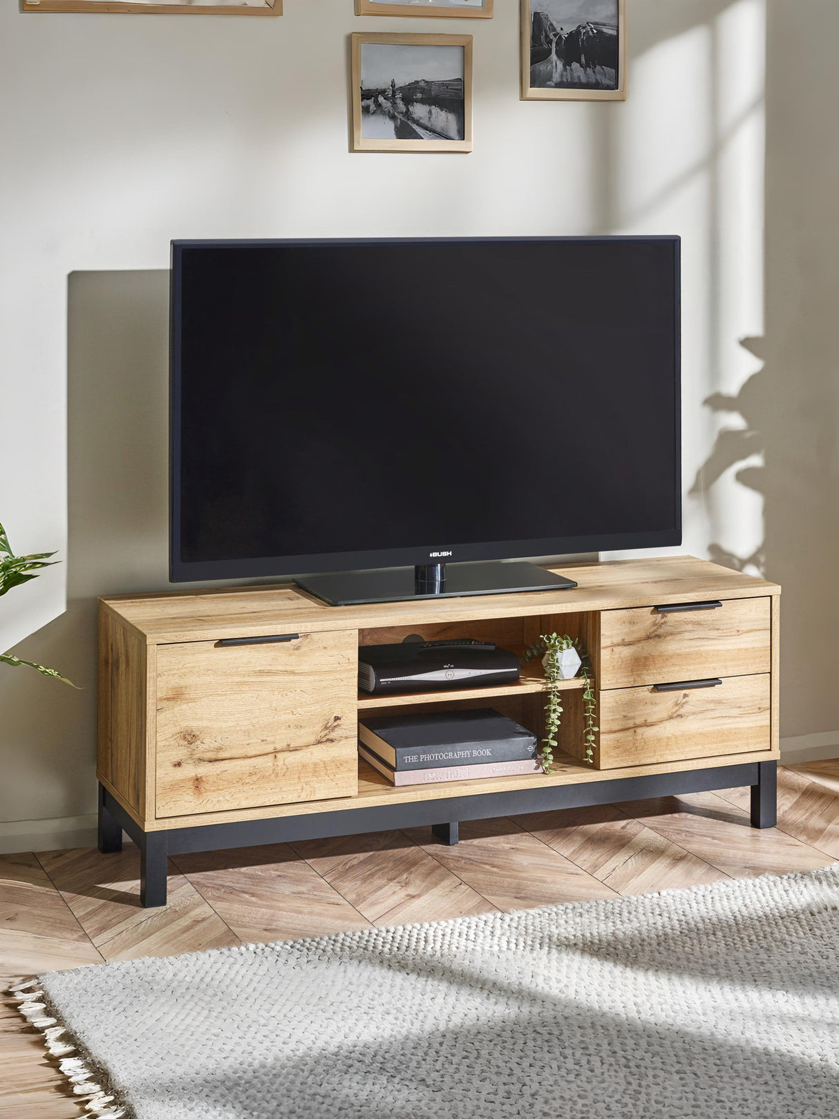 Bali TV Unit