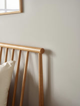 Belton Spindle Bed