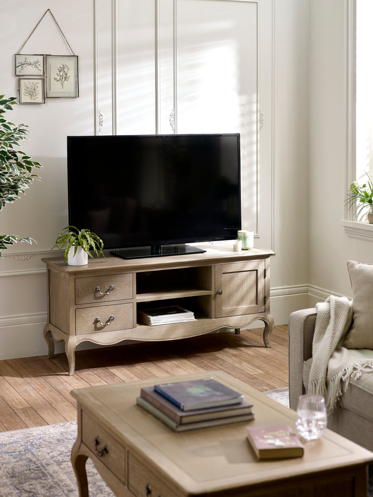 Camille French Style TV Unit