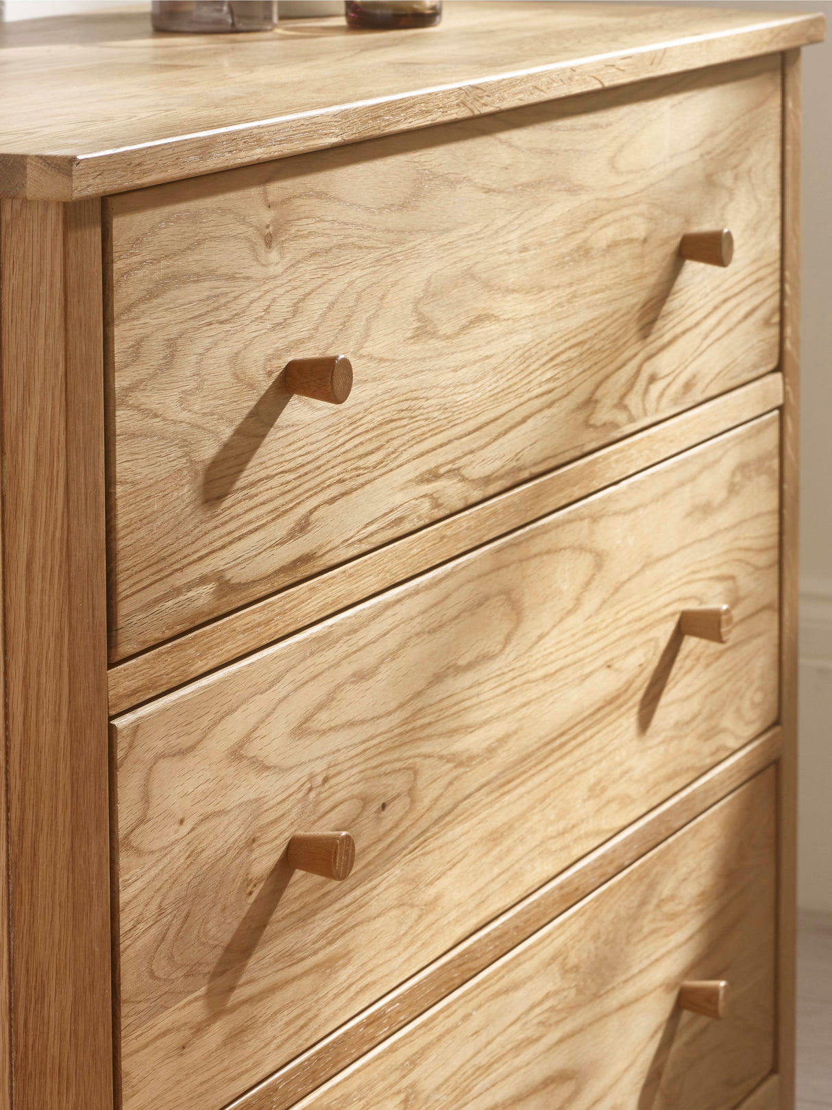 Coxmoor 5 Drawer Wide Chest