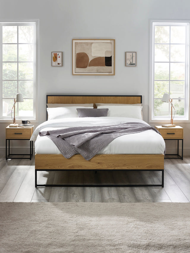 Harlow Bed
