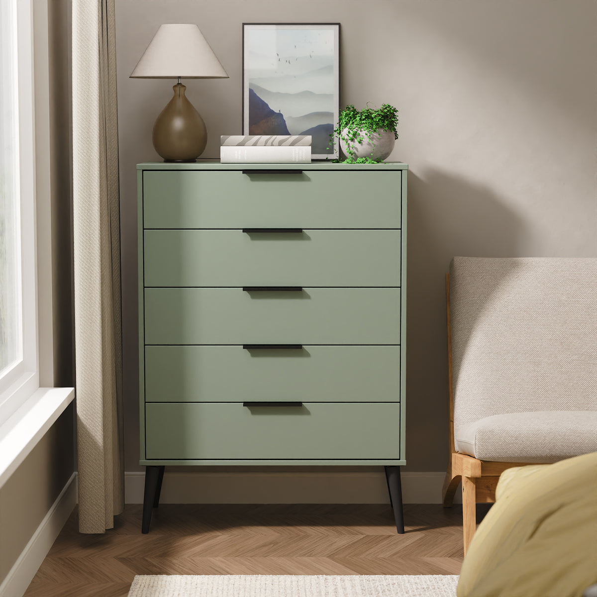 Hong Kong (Black Legs) 5 Drawer Chest