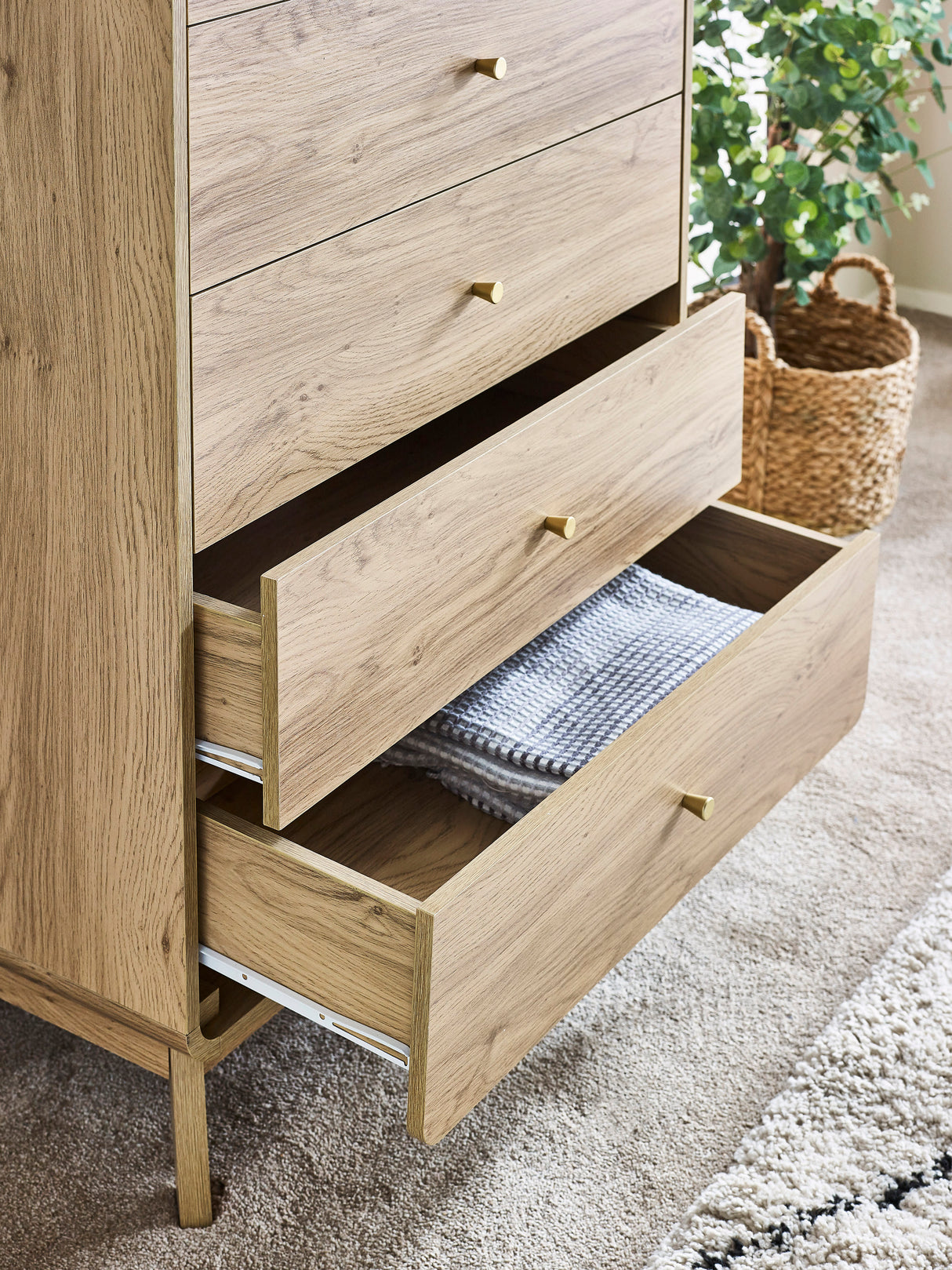 Ingrid 5 Drawer Chest