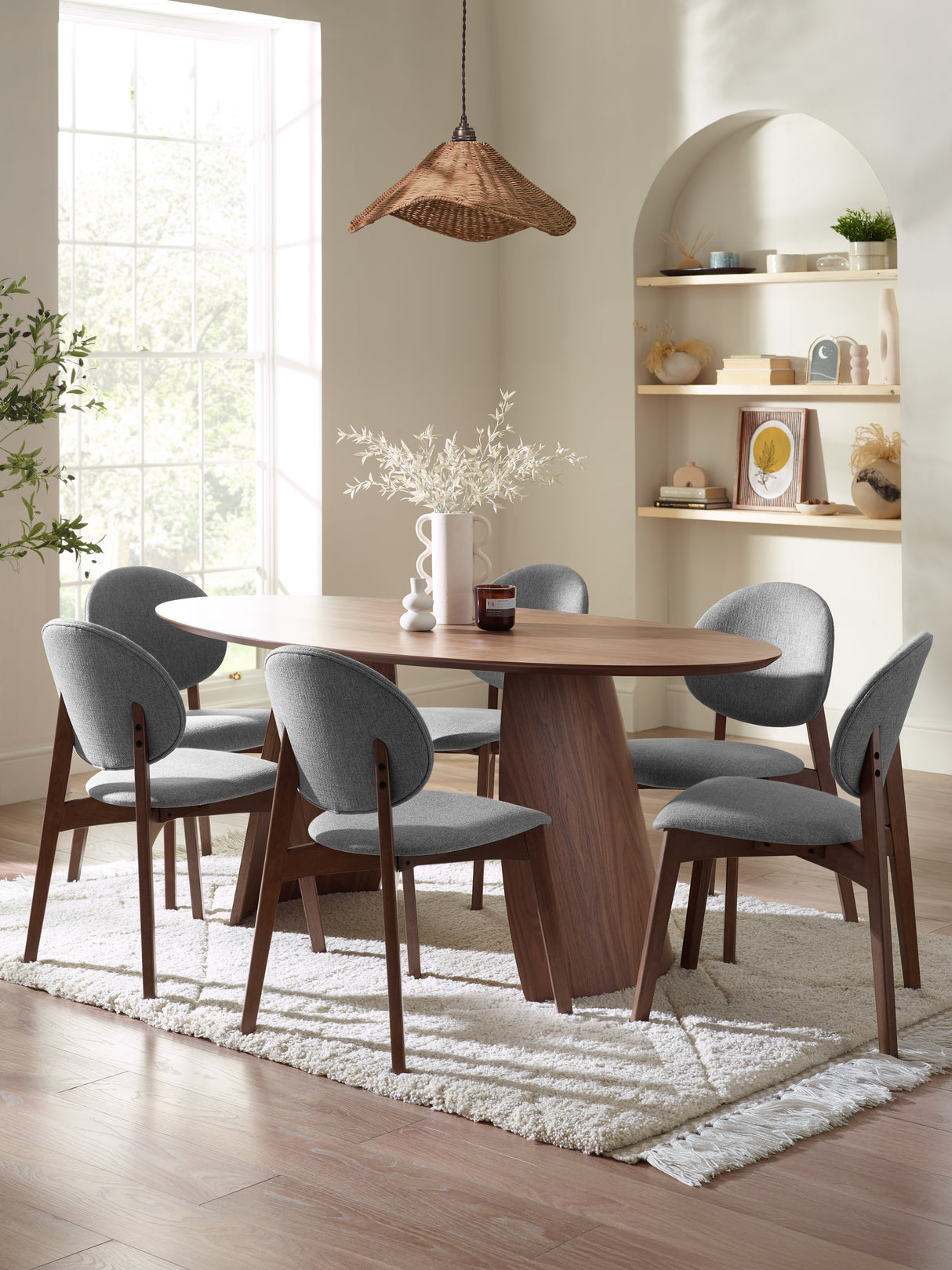 Julius Oval Dining Table
