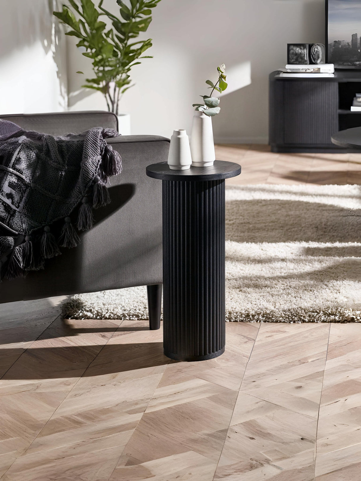 Louis Fluted Round Drinks Side Table