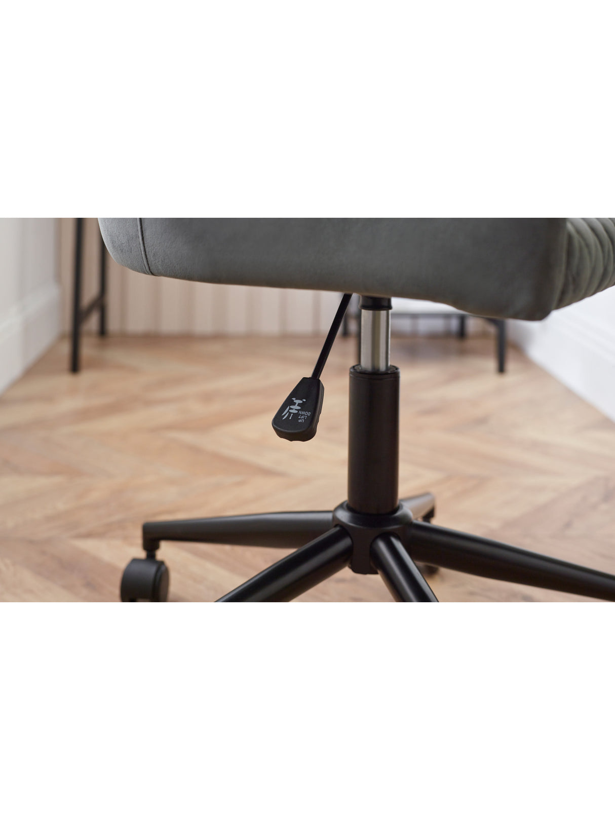 Luxe Diamon Quilted Upholstered Office Chair
