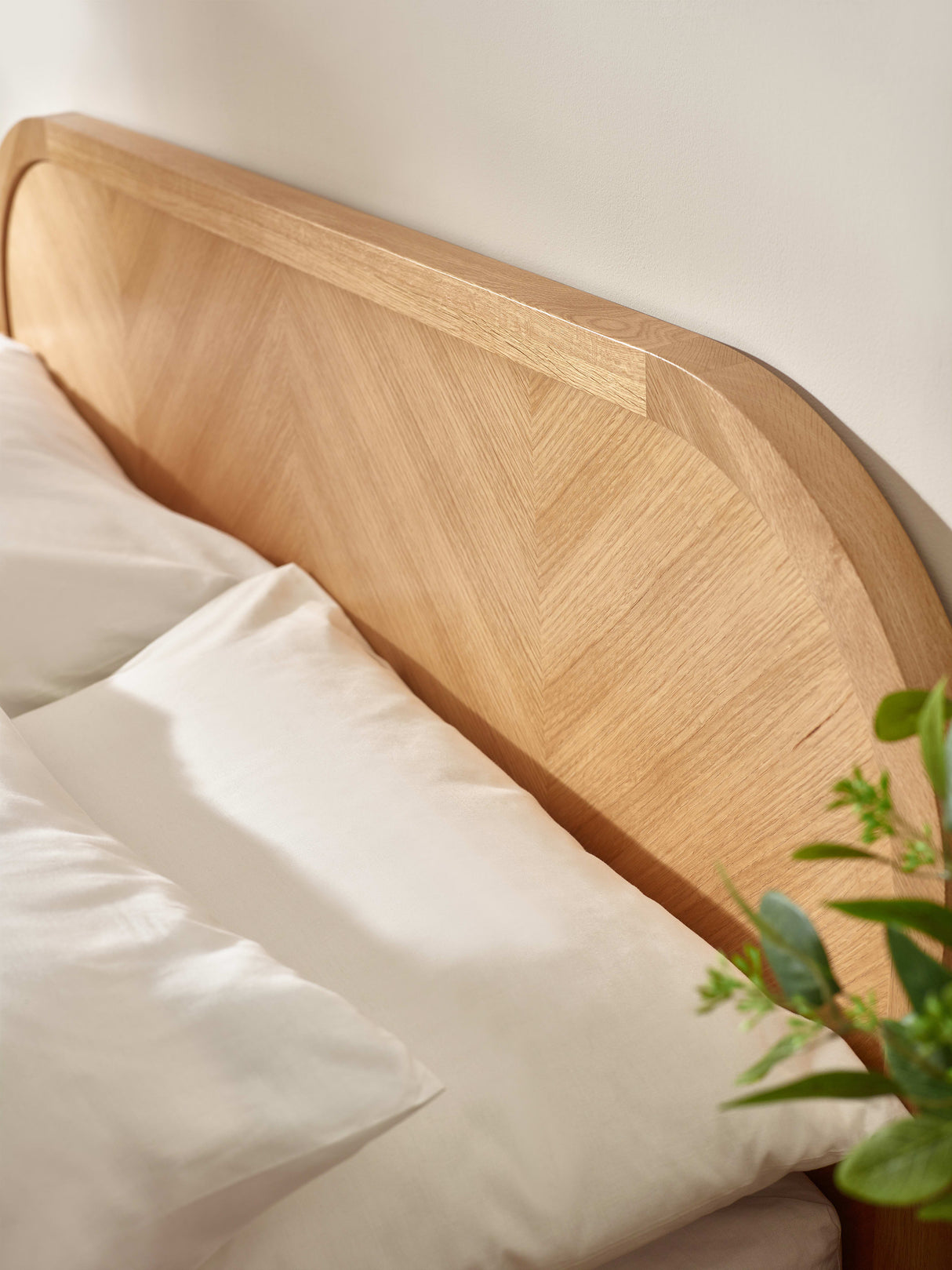 Milo Chevron Bed