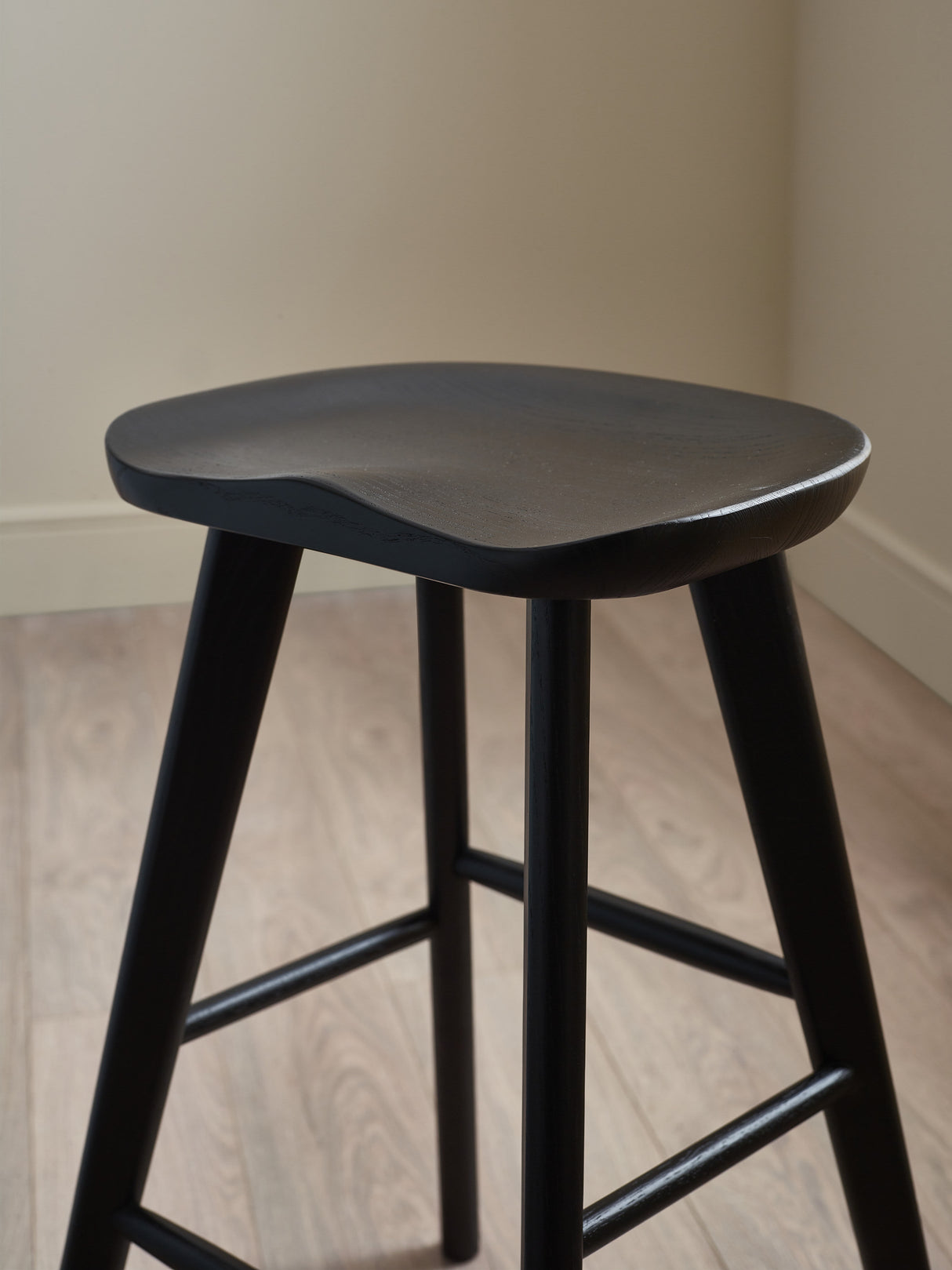 Mulu Bar Stool