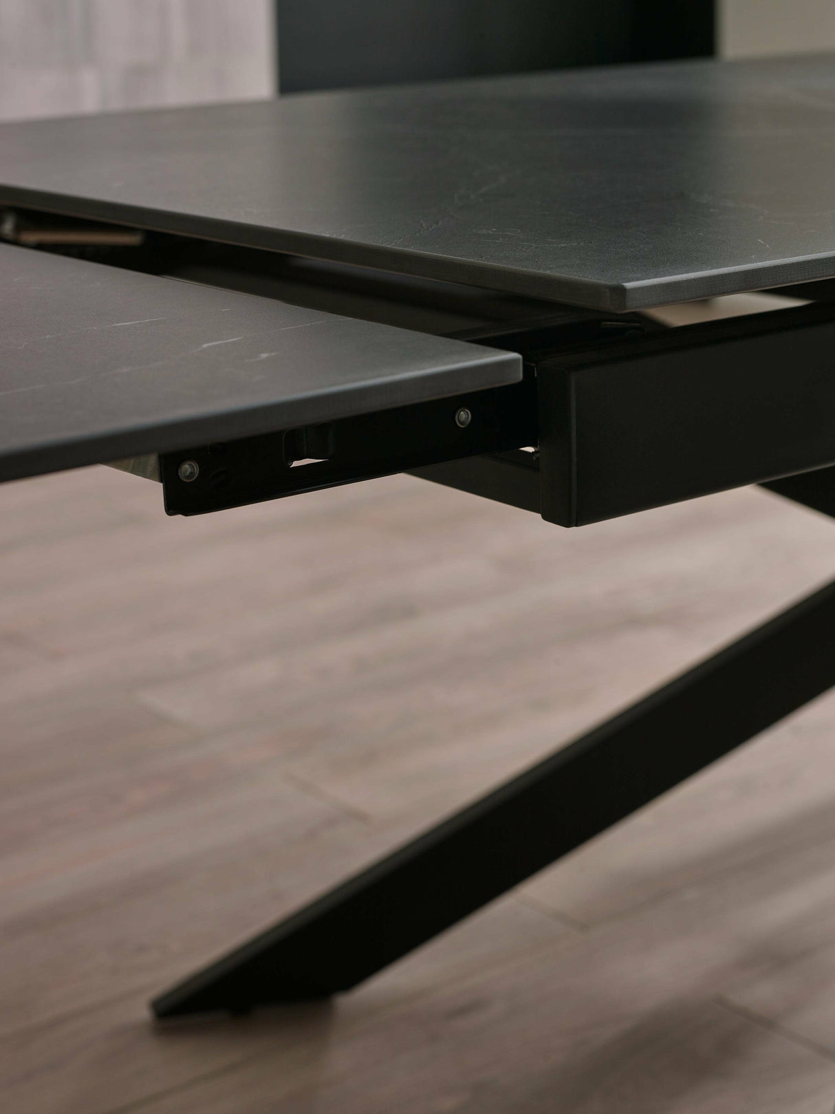 Osaka Rectangular Extending 6-8 Seater Dining Table