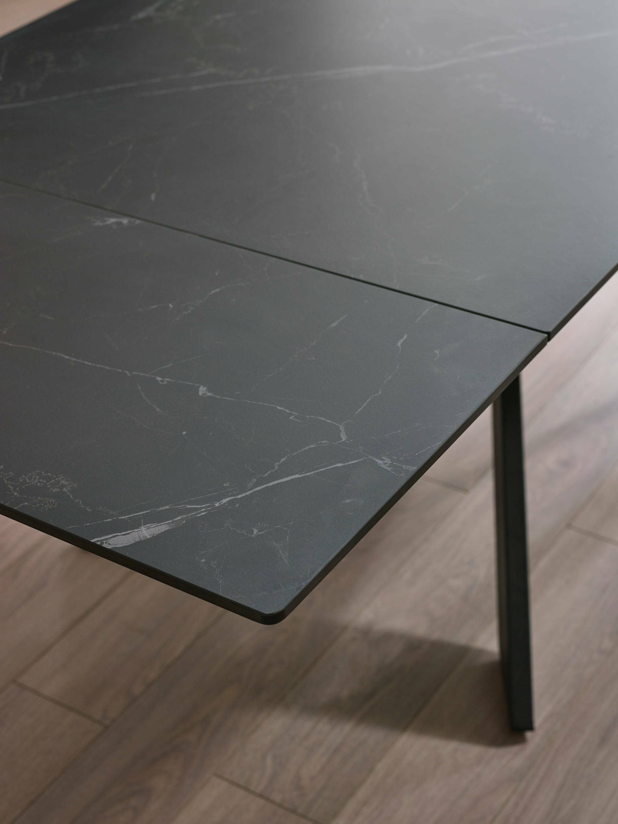 Osaka Rectangular Extending 6-8 Seater Dining Table