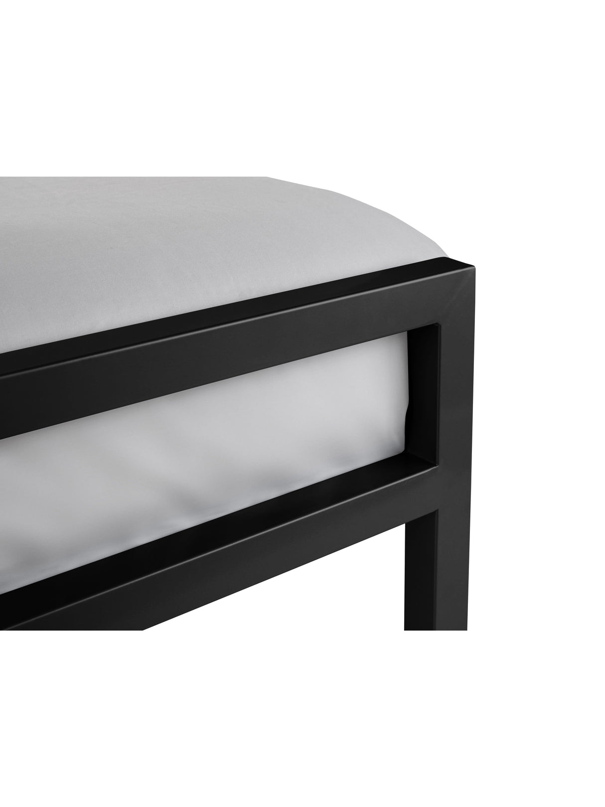 Soto Metal Bed