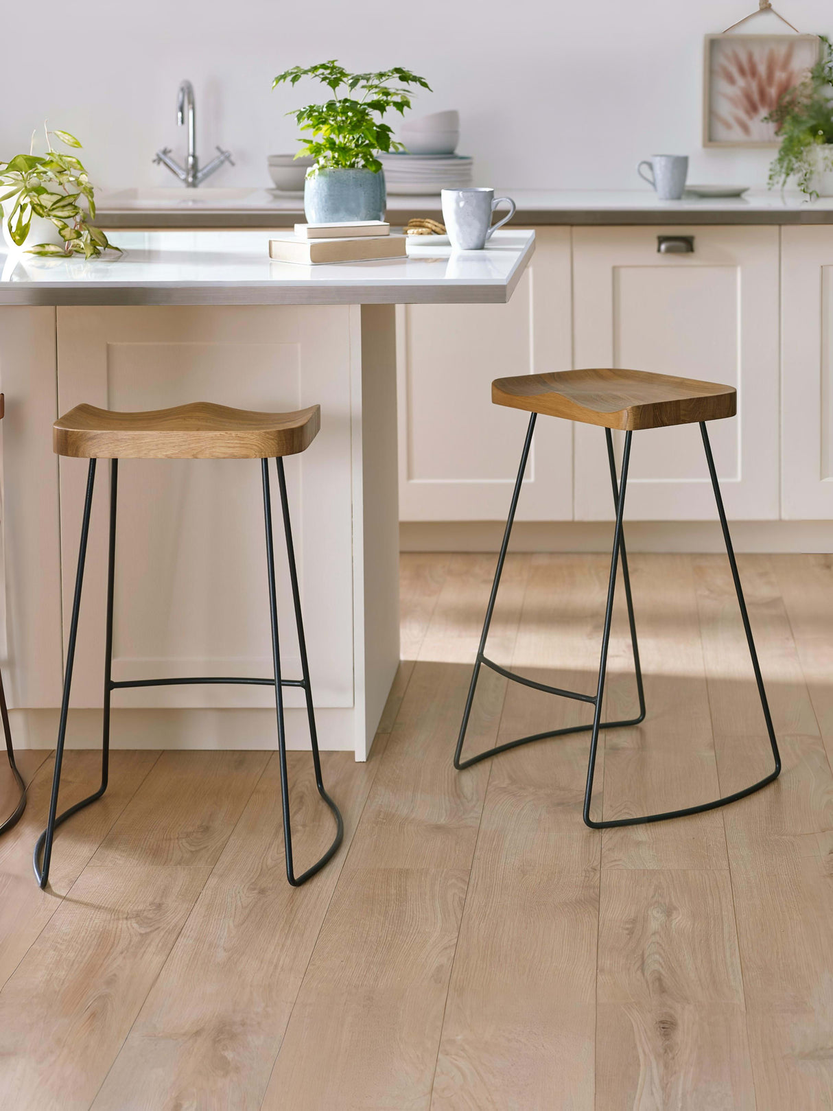 Travis Bar Stool (Set of 2)