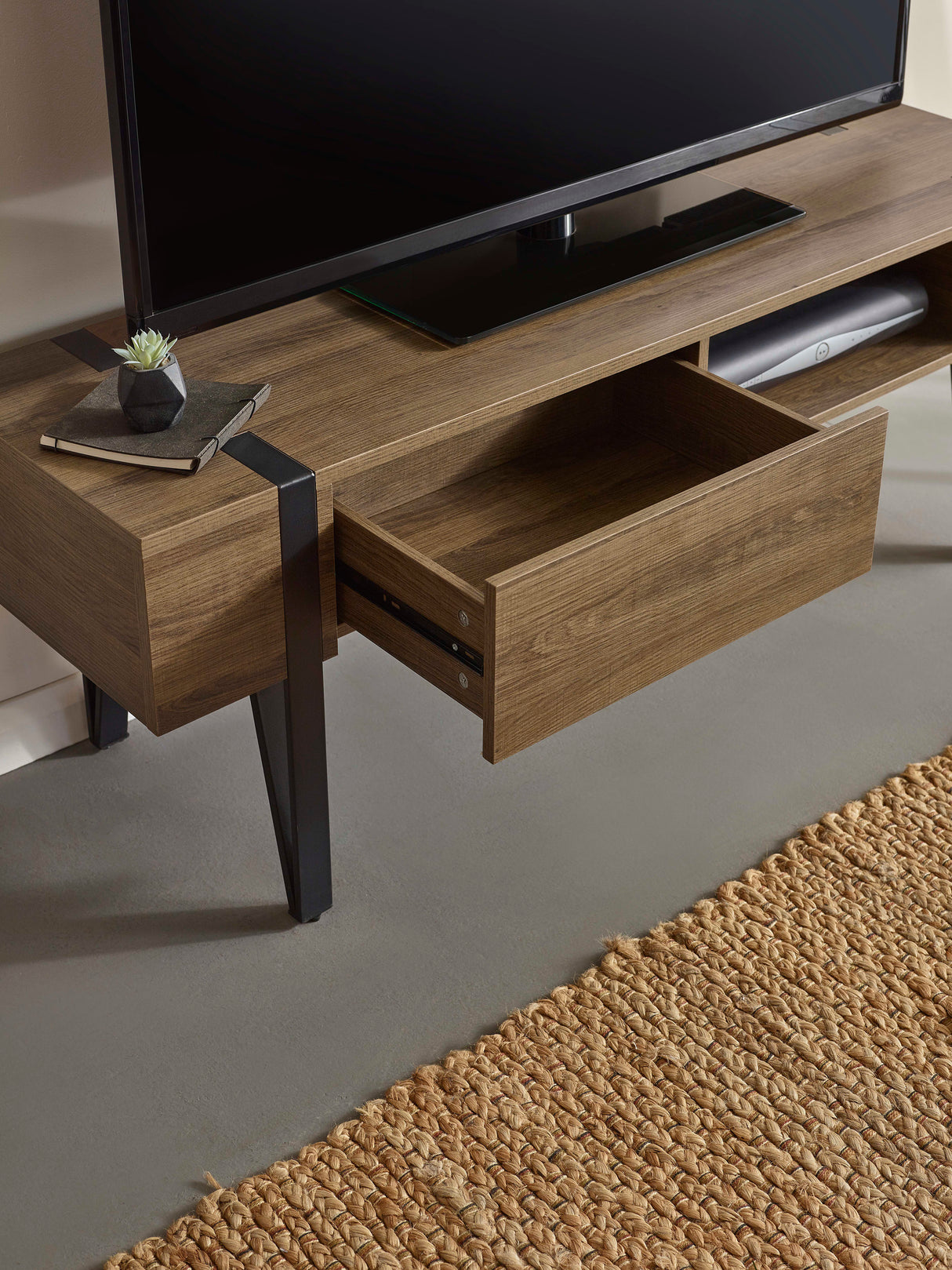 Troy TV Unit