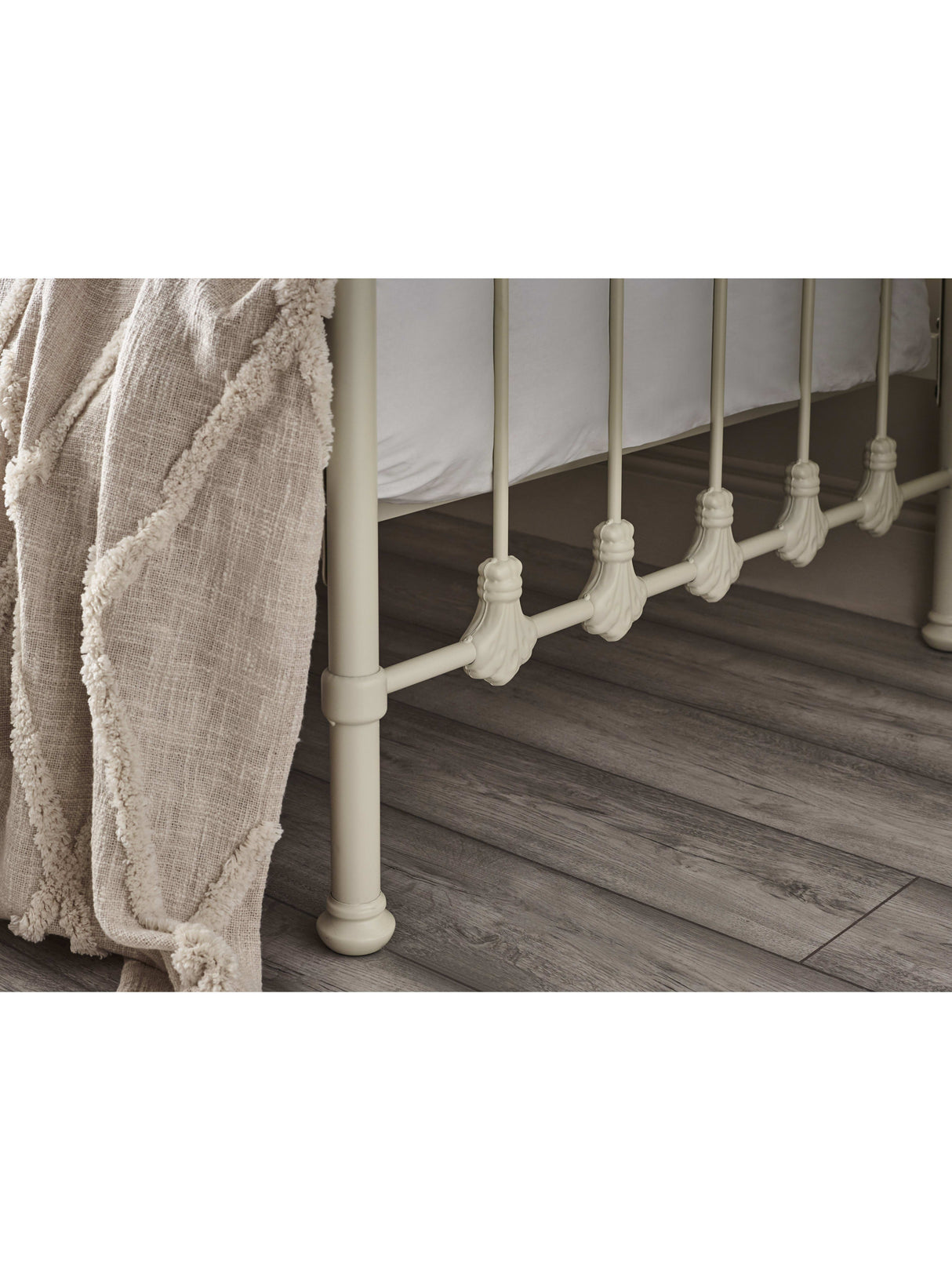 Versailles Metal DayBed