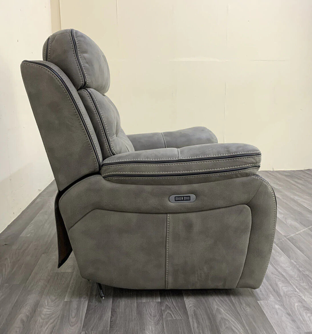 Mckinlay - Armchair - Power Recliner with USB